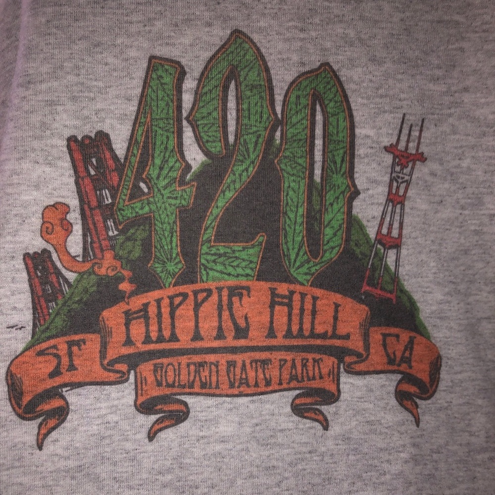 Hippie Hill Shirt (XL)